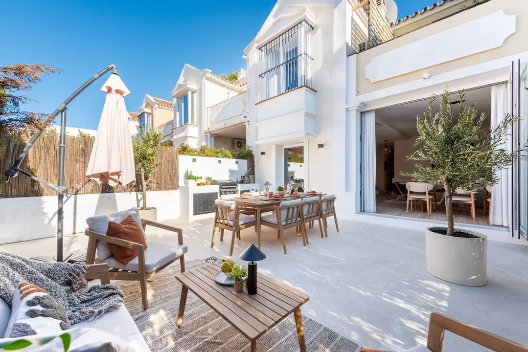 Renovated townhouse in Marbella image 0