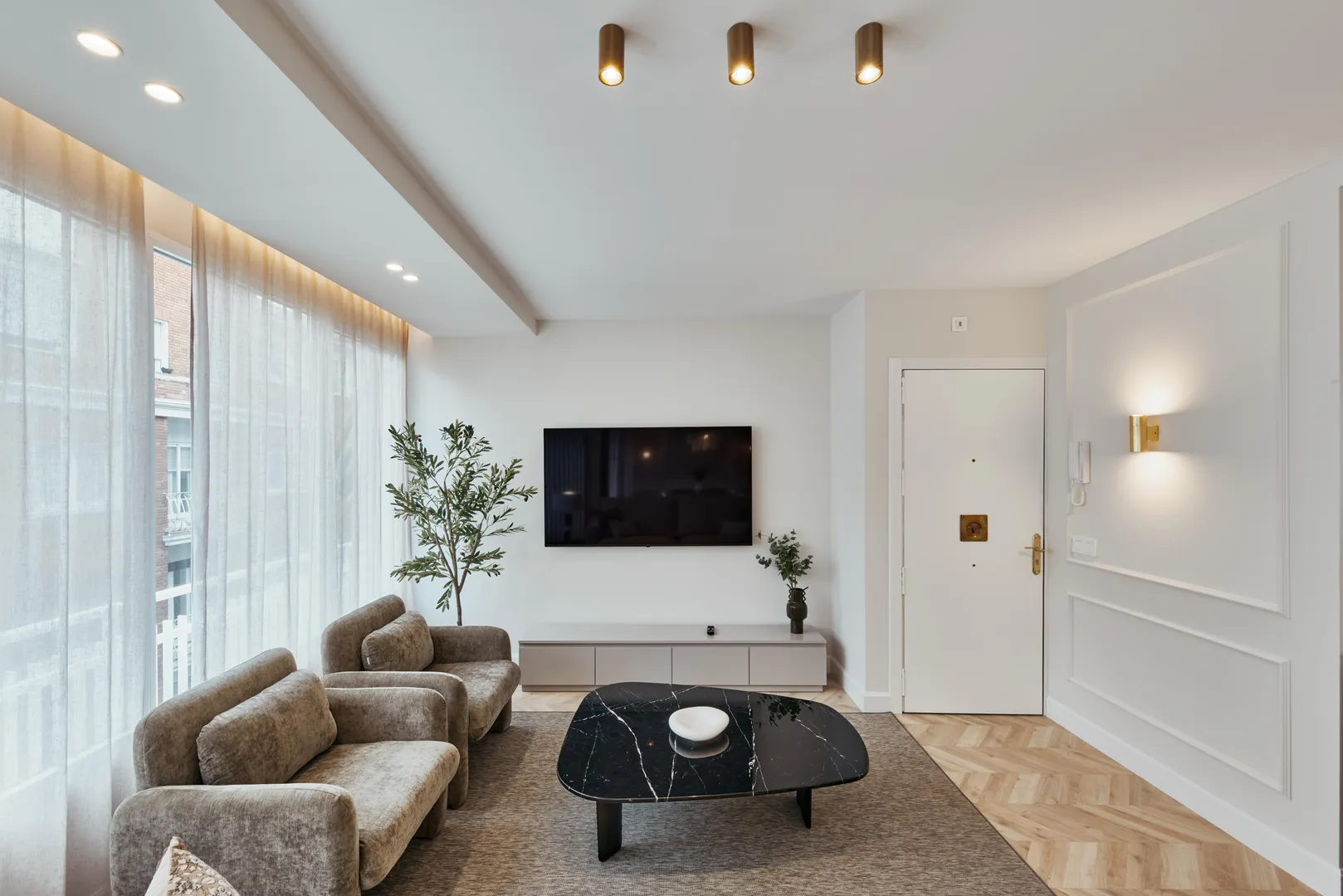 Vivienda a estrenar con terraza image 3