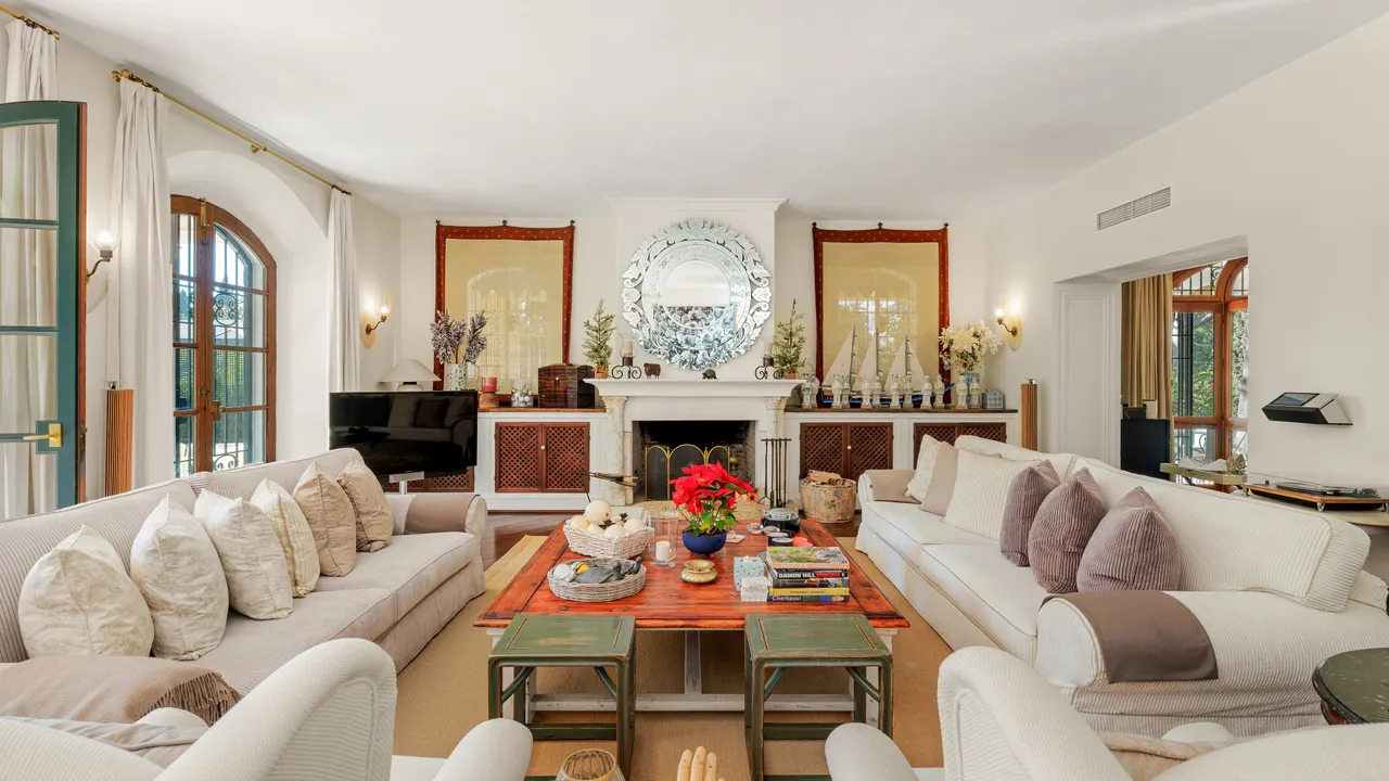 Exclusive Design Rustic Villa in Lomas del Marbella Club image 1