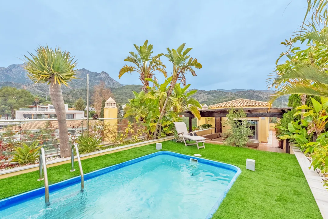 Exclusive Duplex Penthouse with Spectacular Views on the Golden Mile image 0