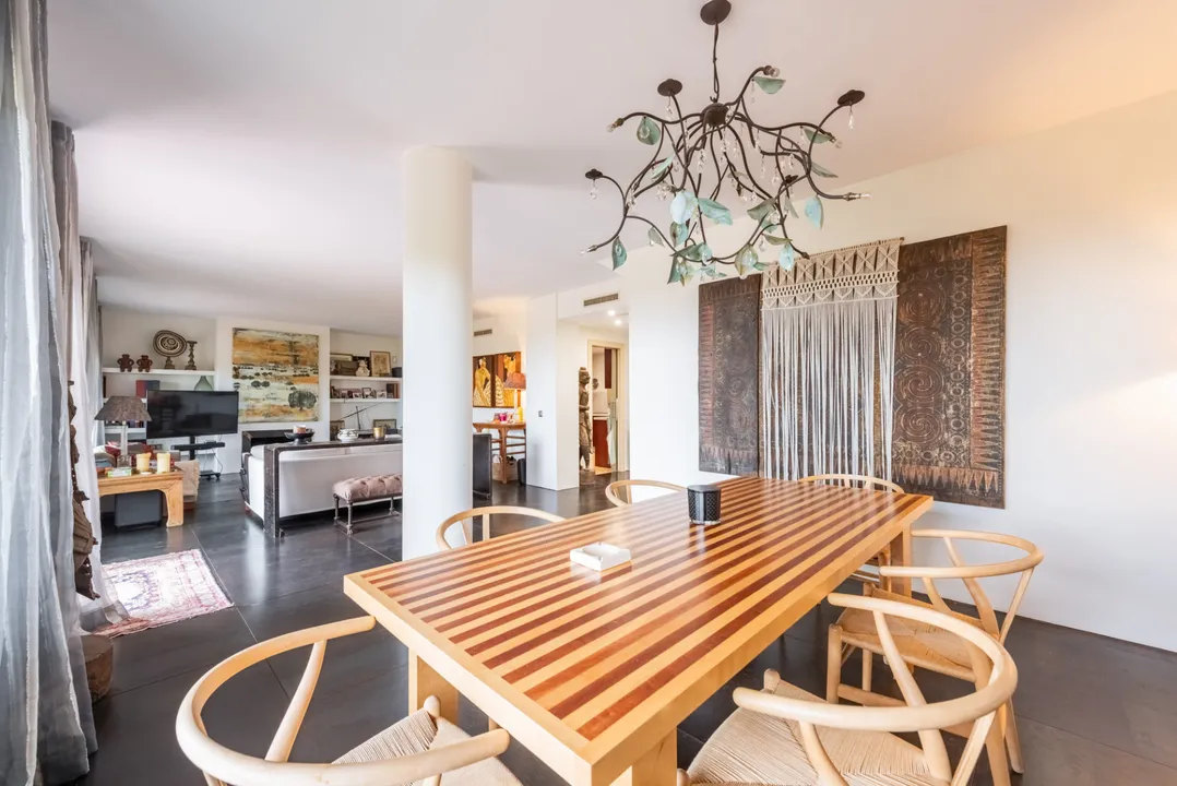 Exclusive Duplex Penthouse with Spectacular Views on the Golden Mile image 3
