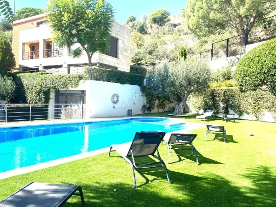 Chalet in Esplugues de Llobregat, Barcelona image 1
