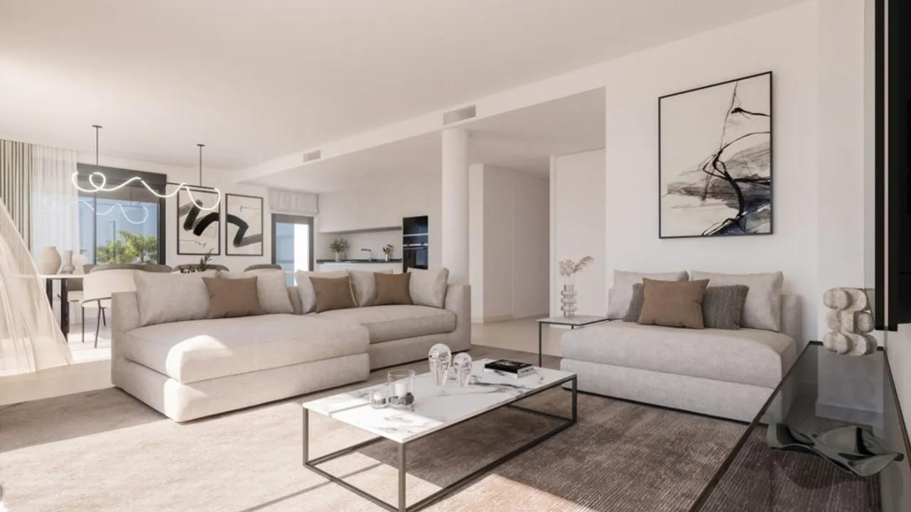 Moderno Apartamento con Vistas al Mar en Estepona image 1