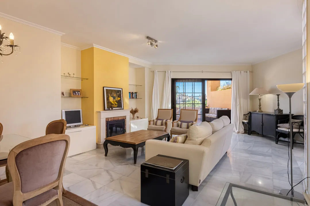 Luxury Duplex Penthouse 200m from the Beach in Estepona image 1
