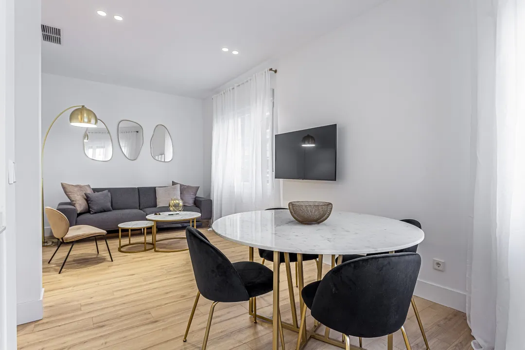 Furnished Exterior Apartment Newly Built in Almagro image 2