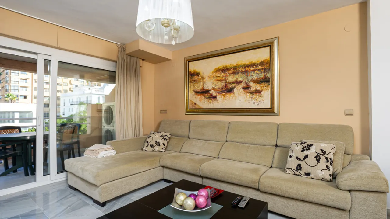 Spacious Central Apartment in Marbella with Renovation Potential image 2