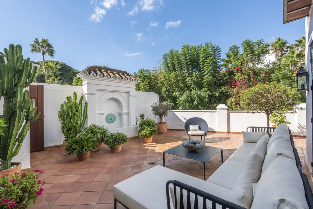 Andalusian Style Townhouse on the Golden Mile image 0