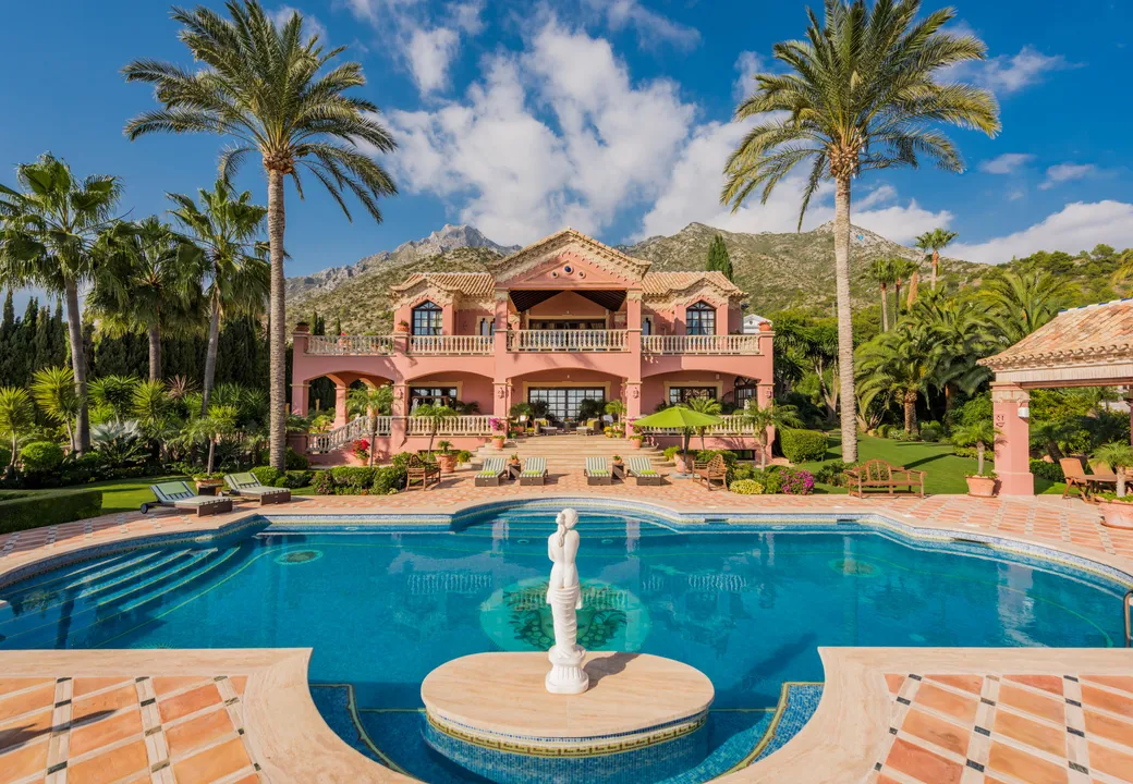Luxury Mansion with Views in Sierra Blanca image 0