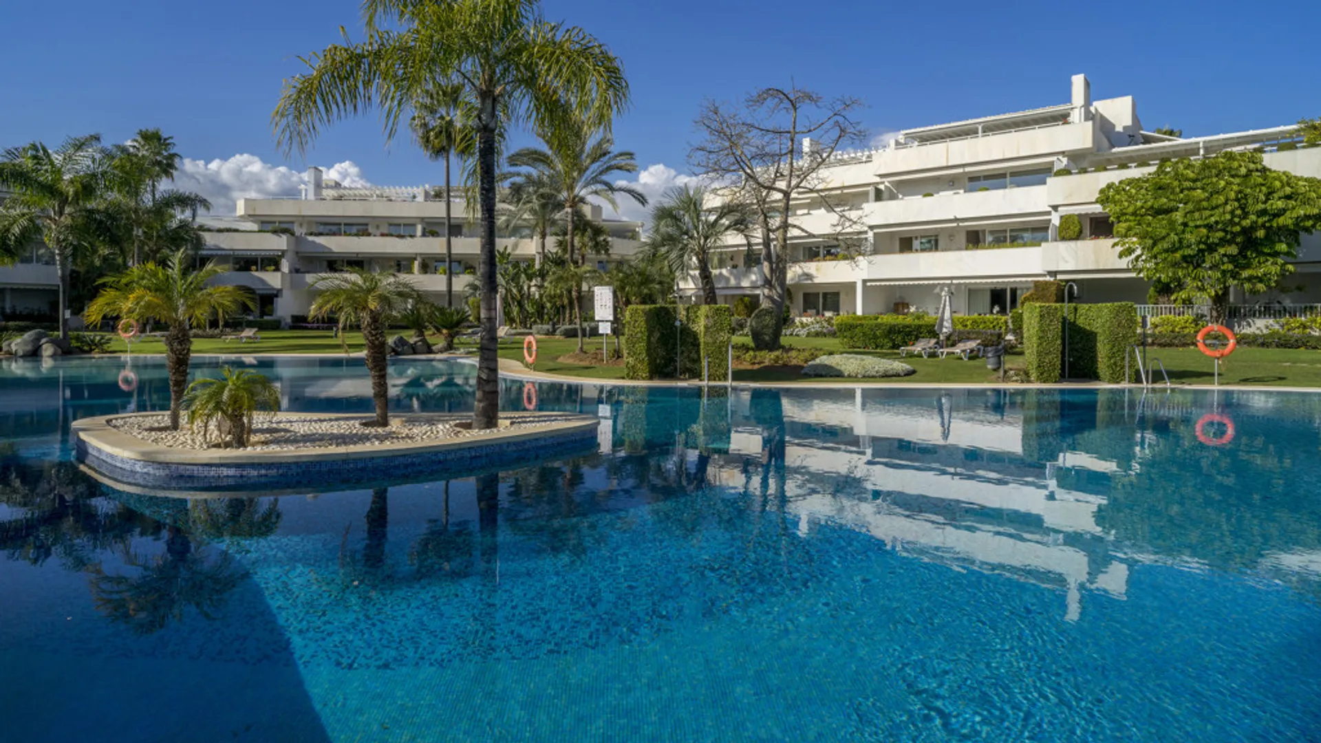 Amplio Apartamento Personalizable en Granados Golf