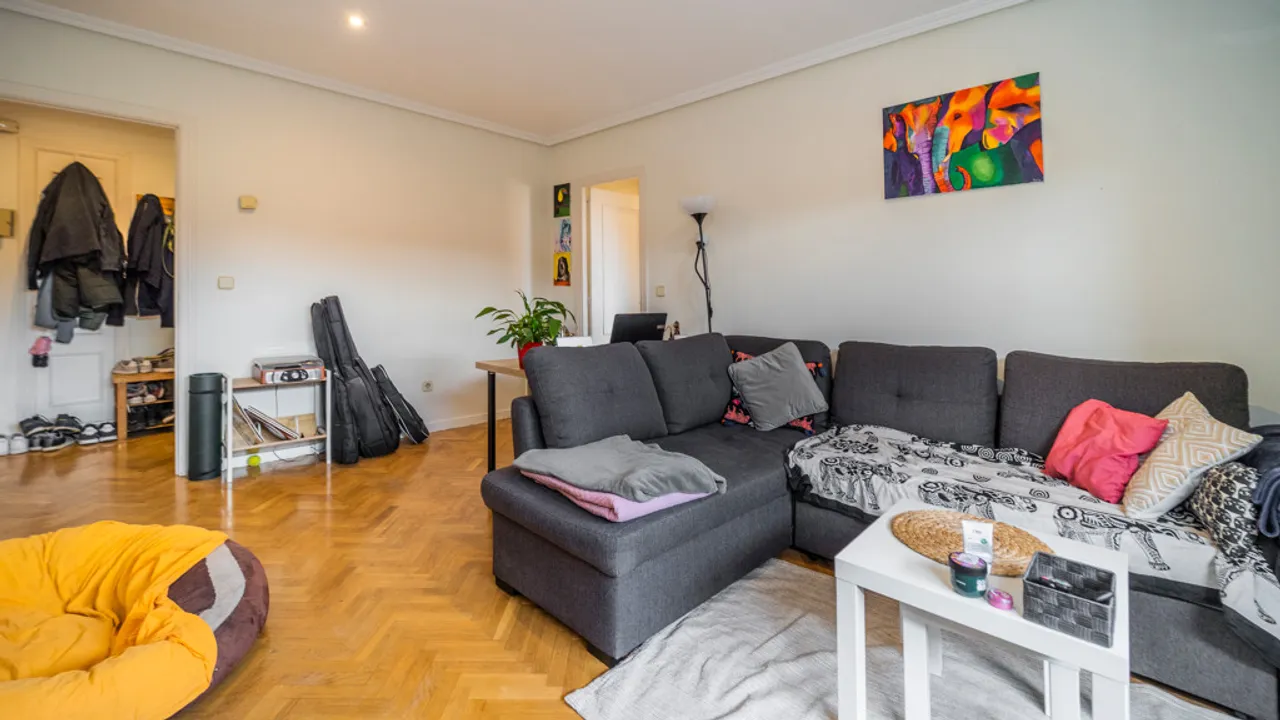 Apartment with Terrace, Garage, Storage Room, and Pool in Alcobendas image 0