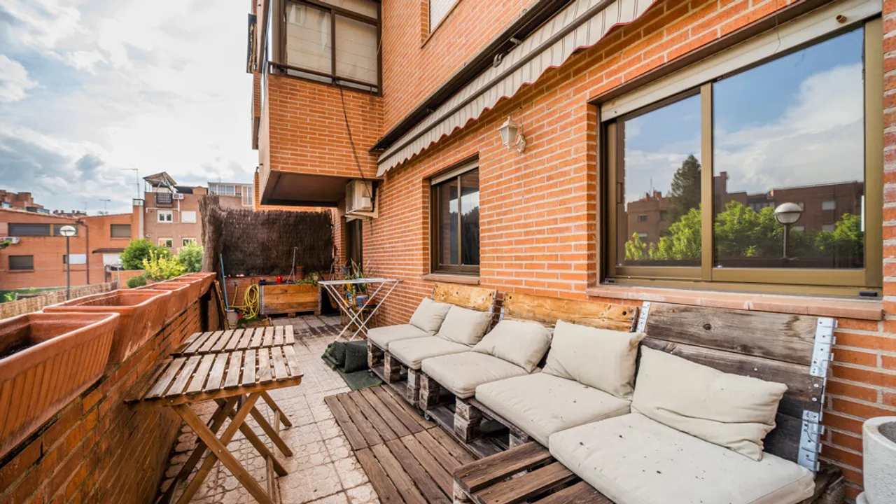 Apartment with Terrace, Garage, Storage Room, and Pool in Alcobendas image 3