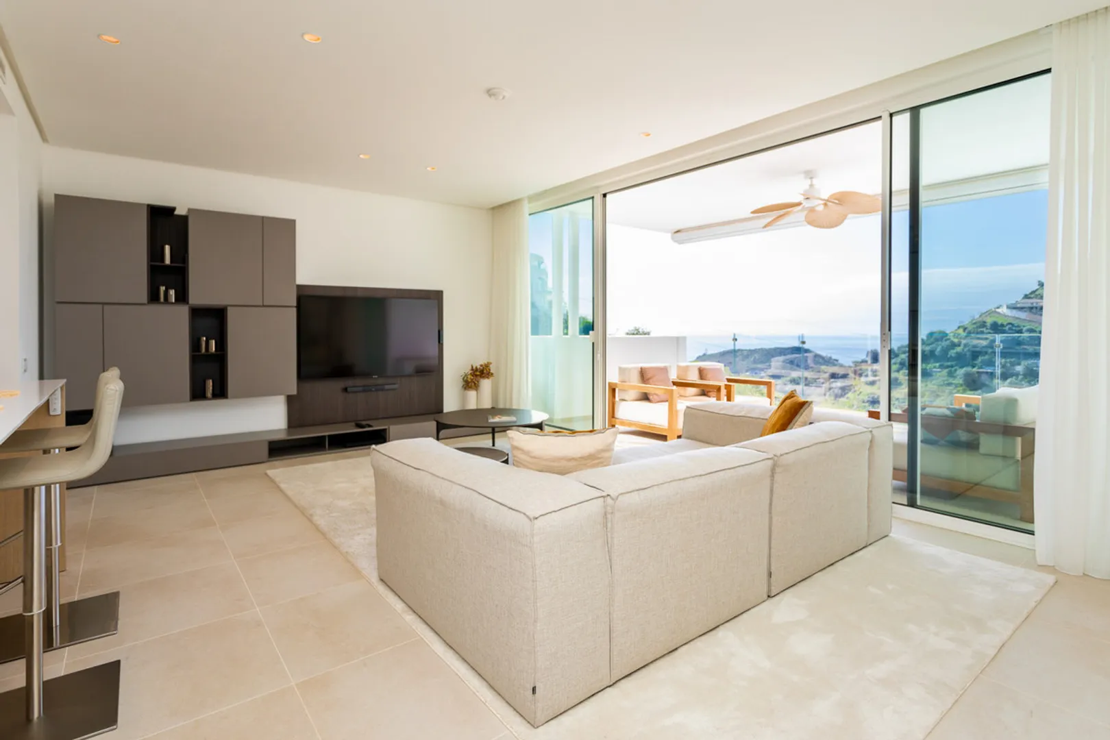 Elegante Apartamento de Lujo con Vistas al Mar en Palo Alto