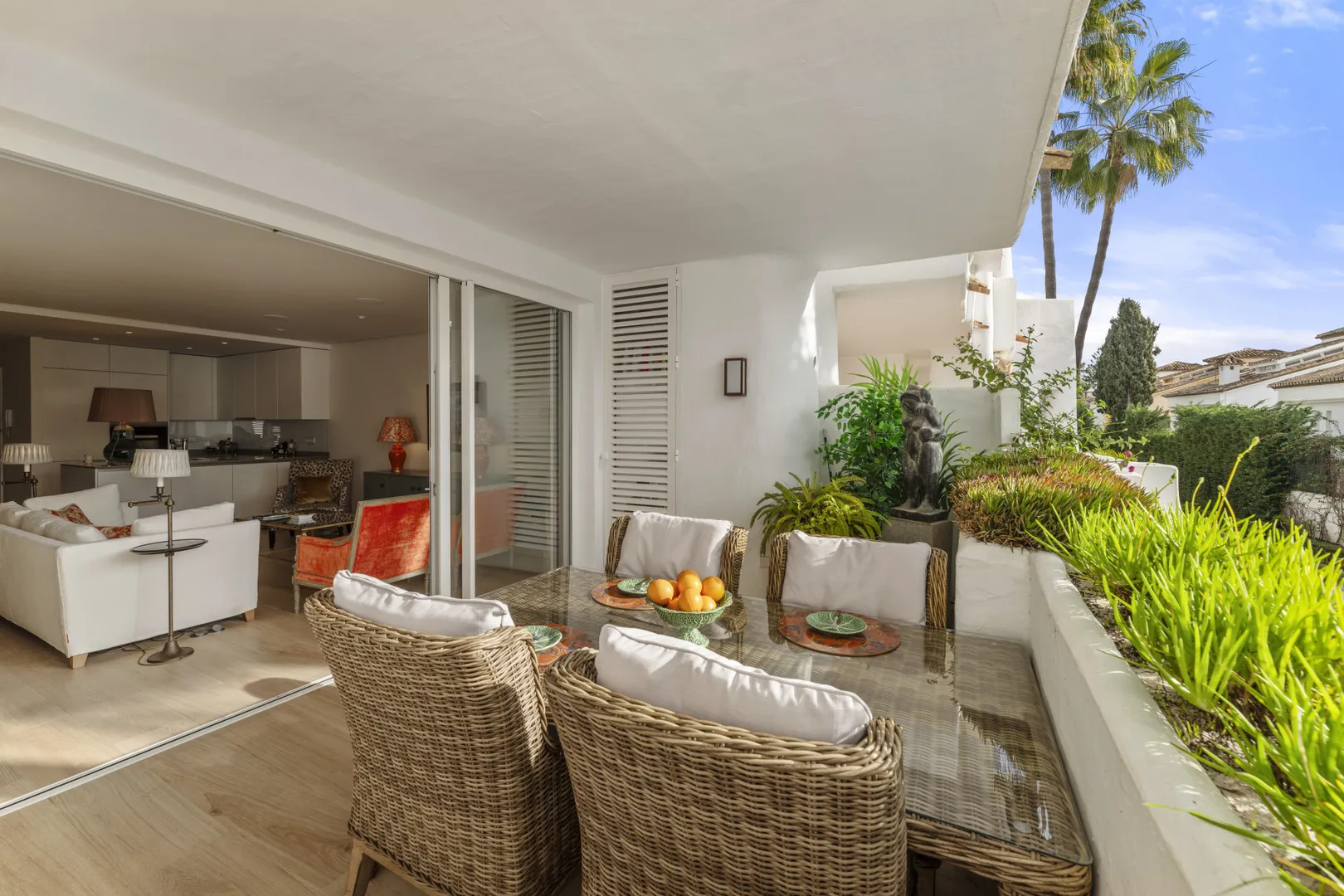 Exclusivo Apartamento Reformado en Marina Puente Romano