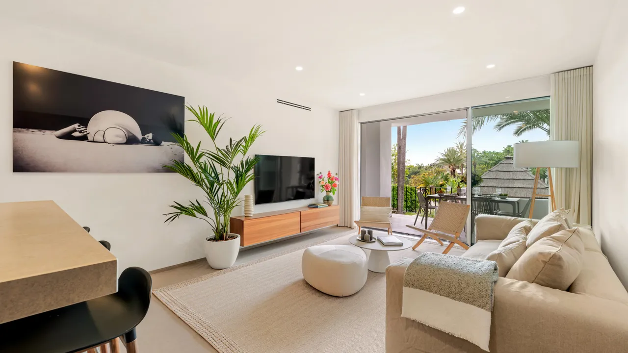 Exclusive Luxury Apartment in Marina Puente Romano image 0
