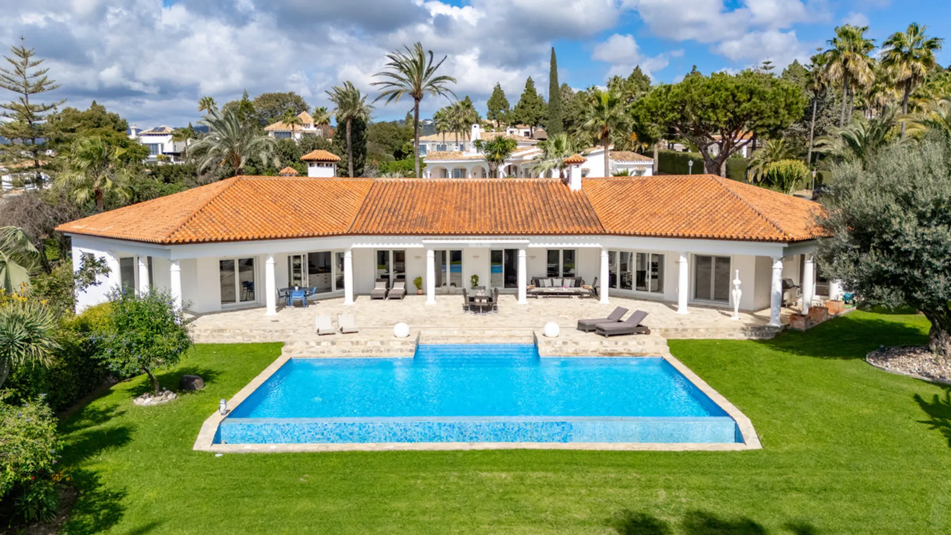 Luxury Villa in Hacienda Las Chapas, Marbella