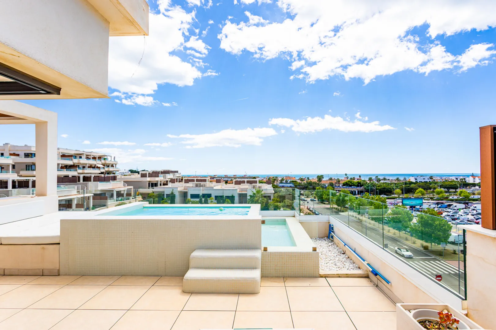 Spectacular Corner Penthouse with Terrace and Views in La Cala de Mijas