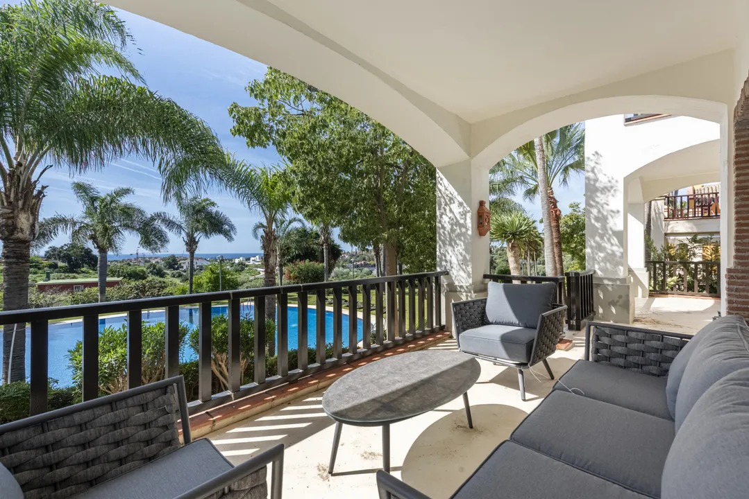 Luxury Andalusian Villa with Sea Views in La Capellanía image 2