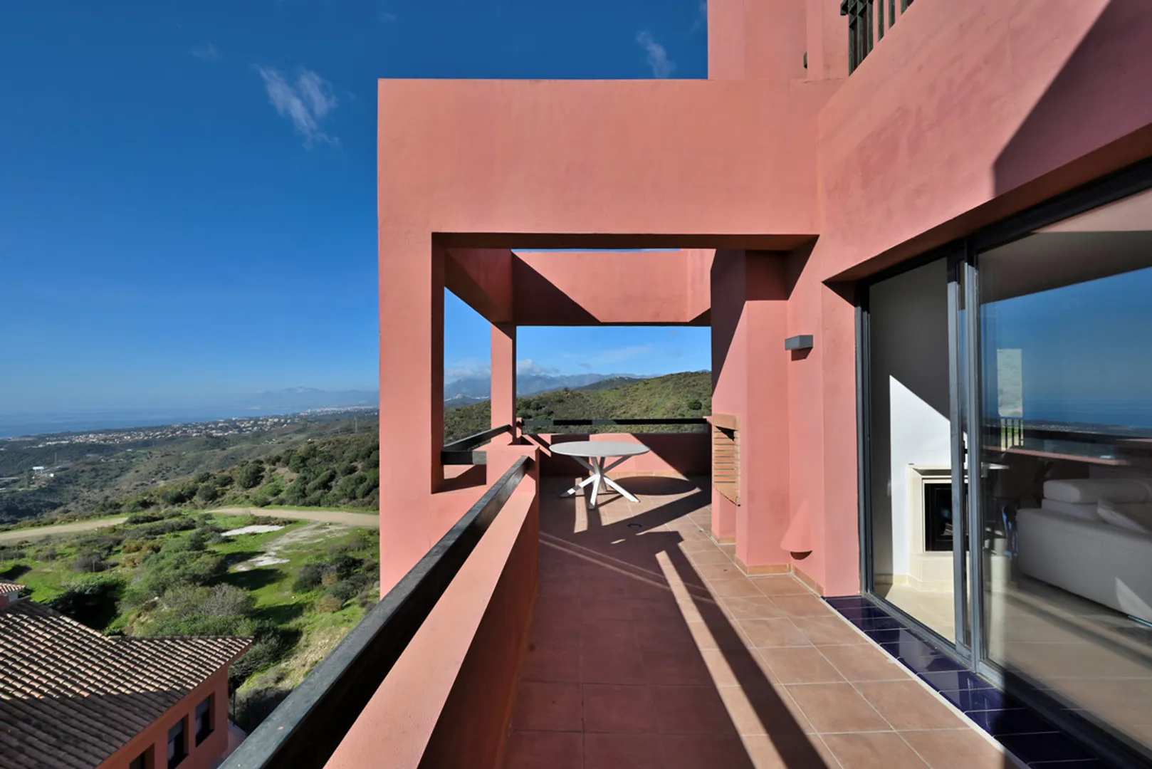 Luxury Apartment with Views in Calahonda