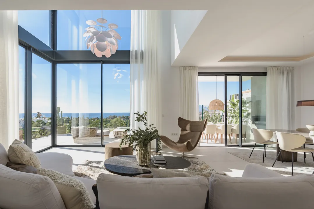 Exclusive Homes with Mediterranean Views image 1