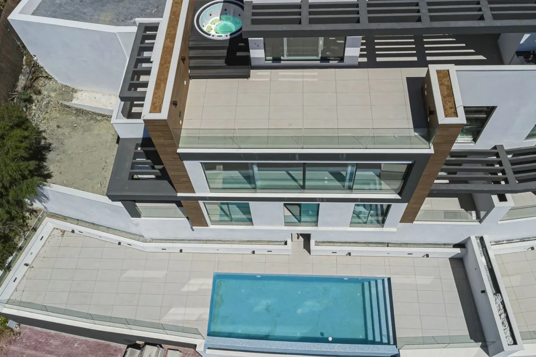 Ocean 360º image 2