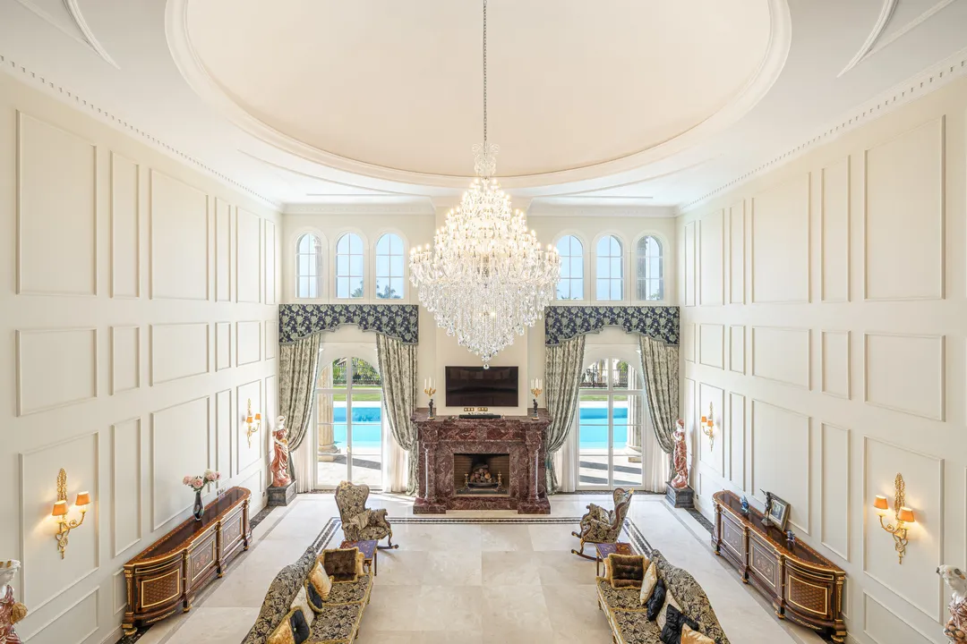 Exclusive Luxury Villa in Sierra Blanca, Marbella image 1
