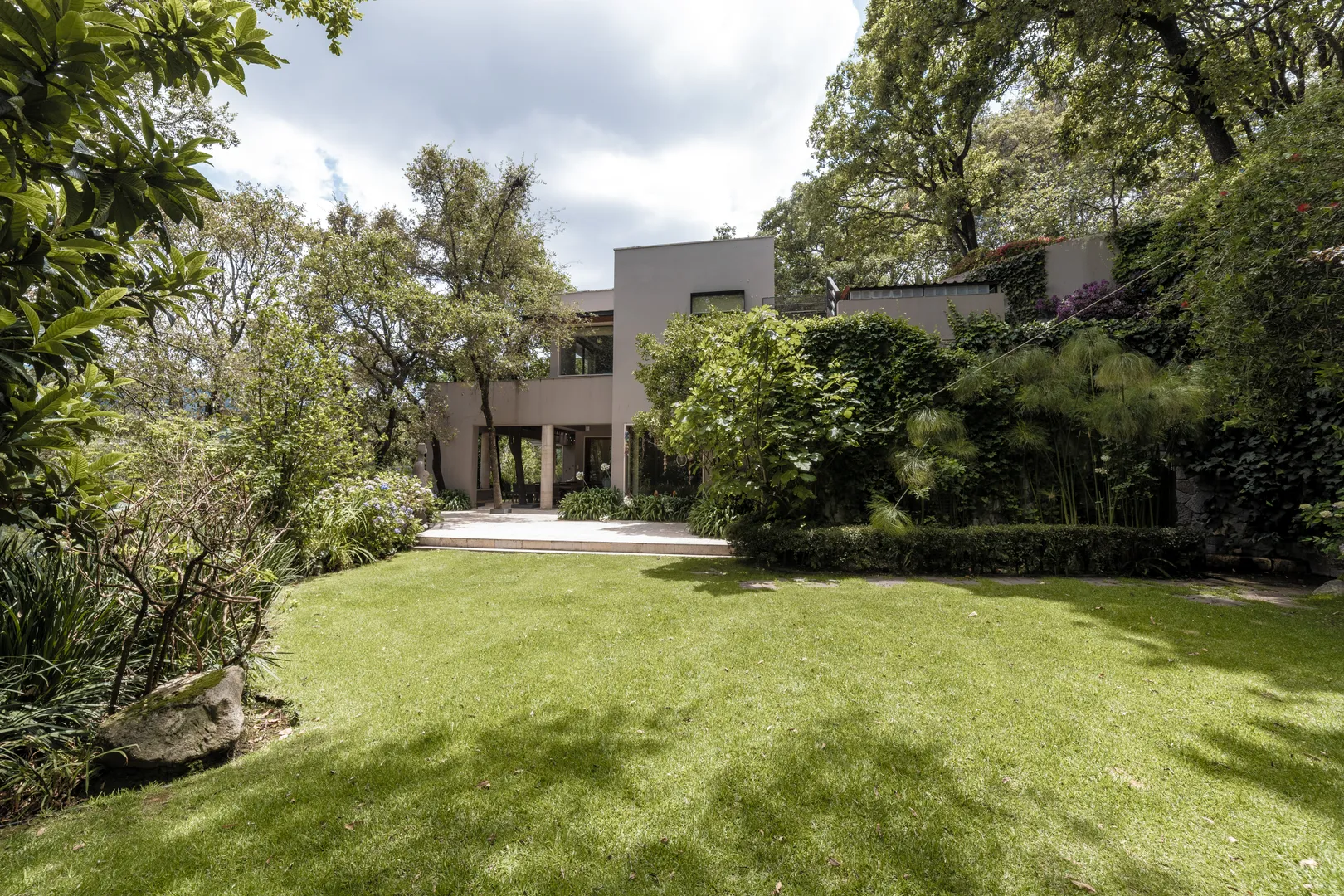 Av. Arteaga y Salazar VI