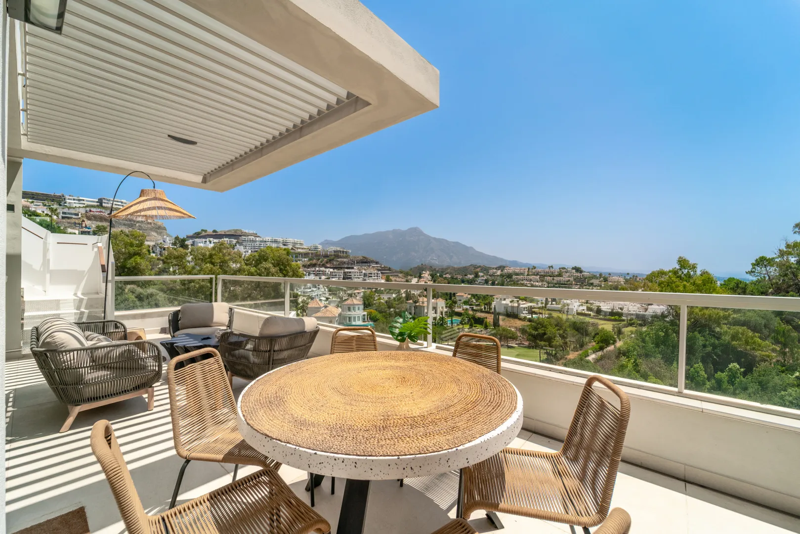 Imagen 1 de Exclusiva vivienda moderna con vistas en La Quinta