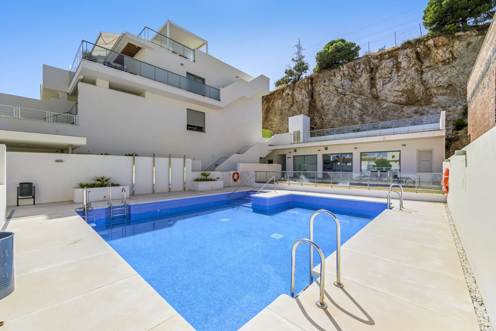 Modern Apartment with Terrace and Views in Benalmádena Pueblo