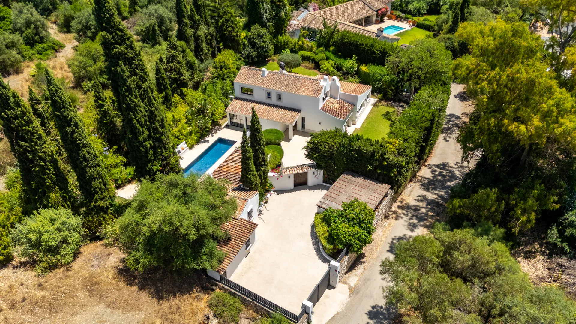 Elegante Villa Renovada en Fuente de Espanto, Costa del Sol