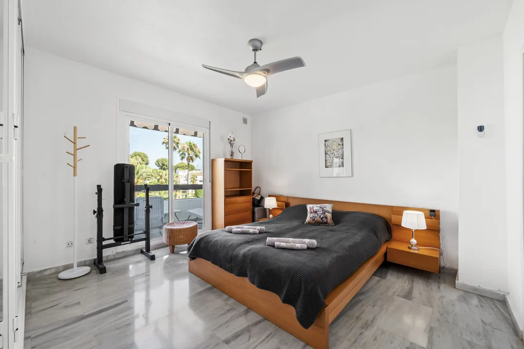 Duplex Penthouse Renovated in Riviera del Sol with Terrace and Pools image 3