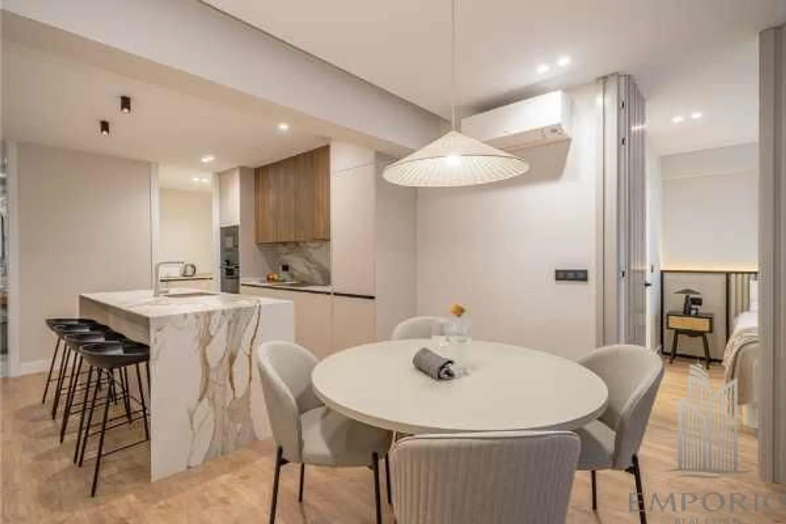 Imagen 1 de Reformed Elegance in Castelló, Castellana Neighborhood