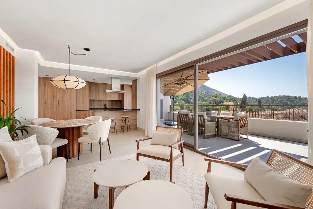 Duplex Penthouse with Panoramic Views in Almazara Hills image 1