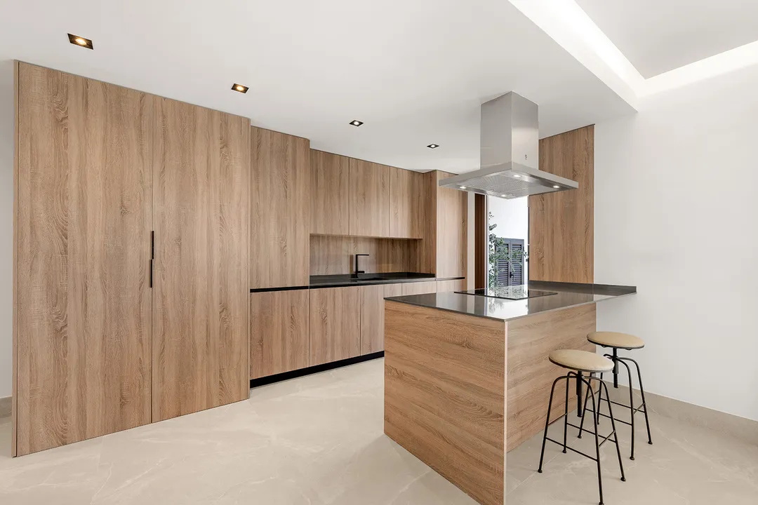 Duplex Penthouse with Panoramic Views in Almazara Hills image 3