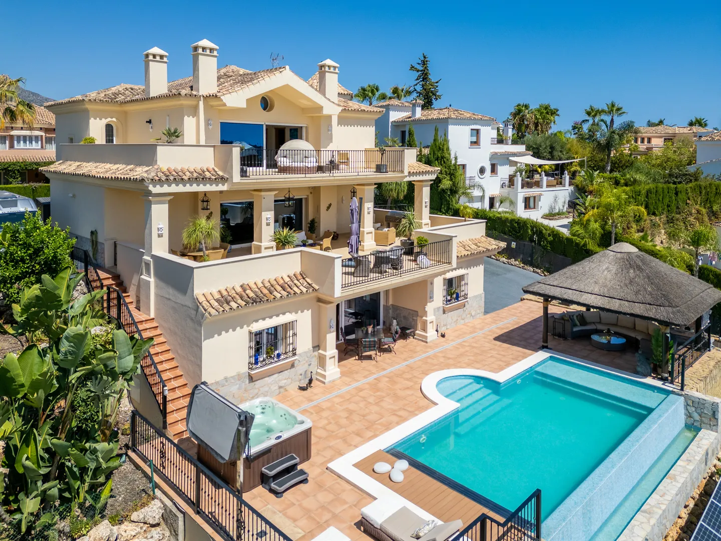 Villa Lujo con Vistas en Valle del Golf, Marbella