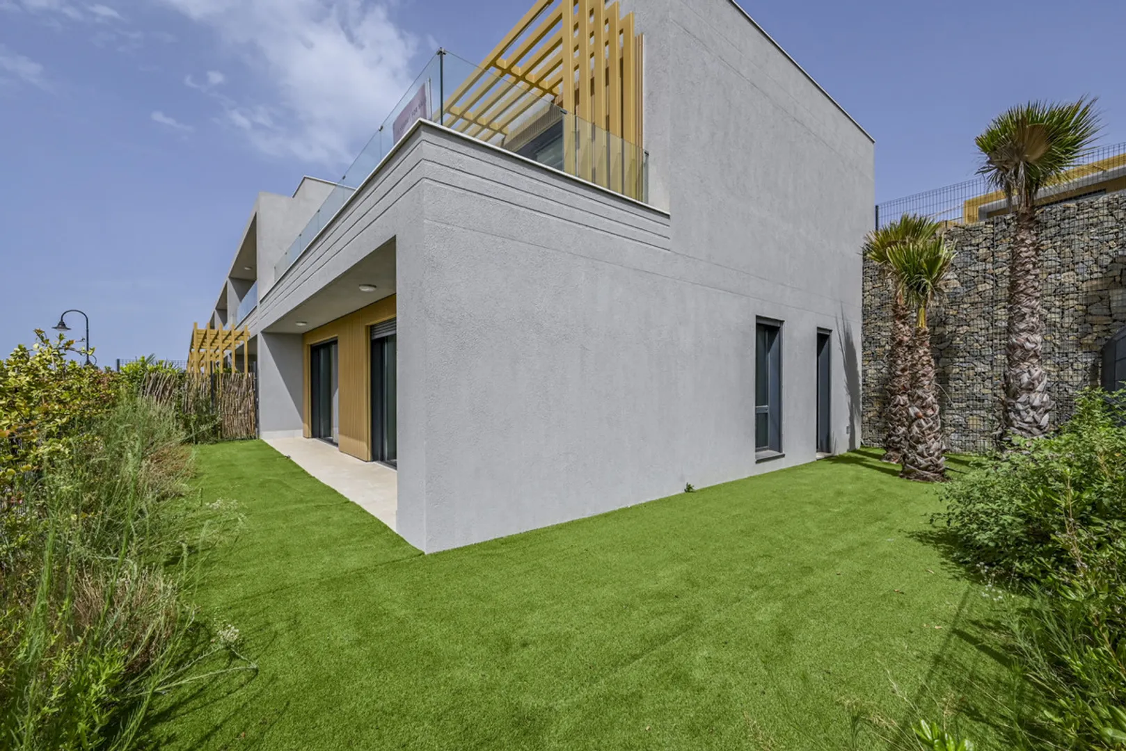 Imagen 1 de Modern Coastal Townhouse in El Chaparral