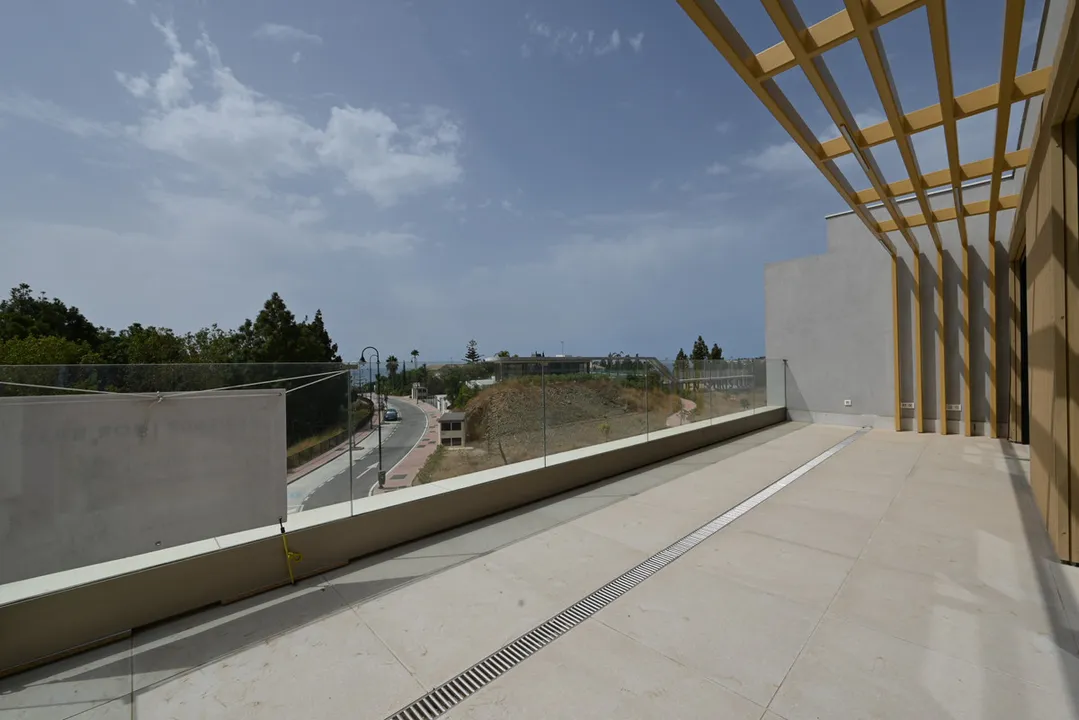 Modern Coastal Townhouse in El Chaparral image 0
