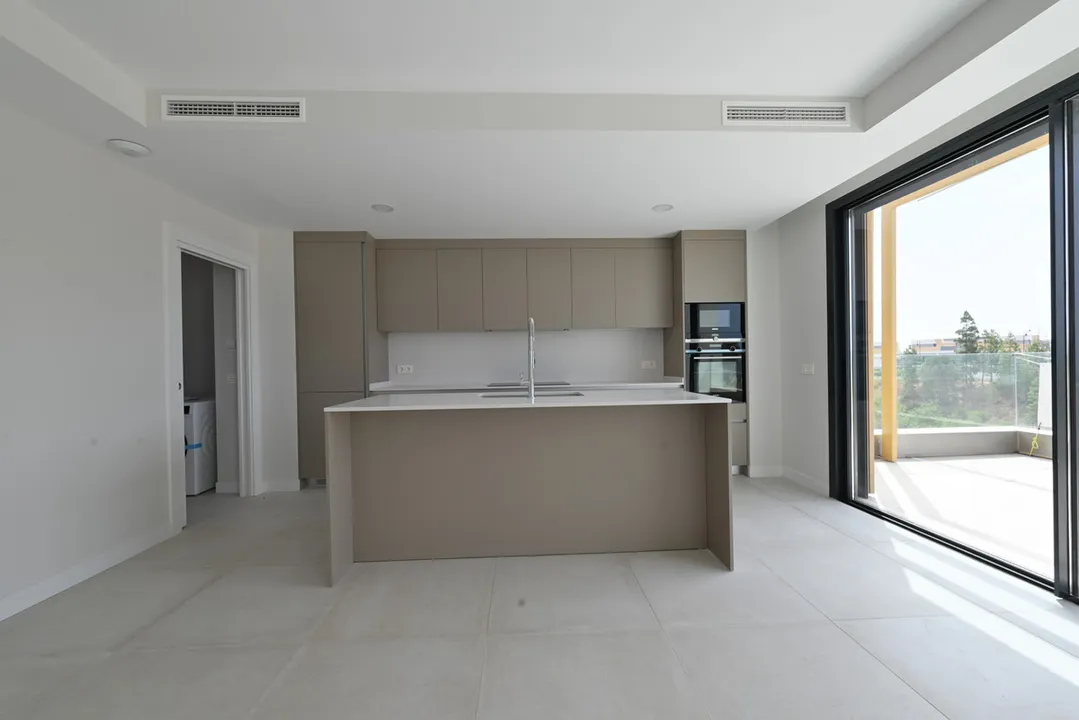 Modern Coastal Townhouse in El Chaparral image 2