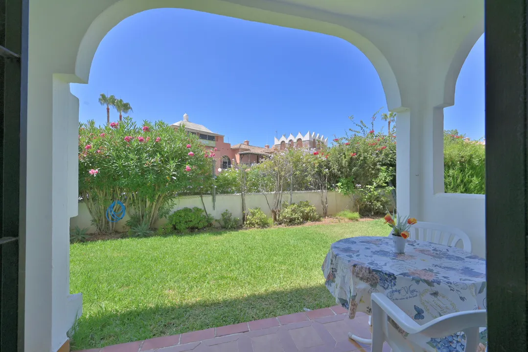 Charming Apartment in Calahonda Baja with Gardens and Pool image 2