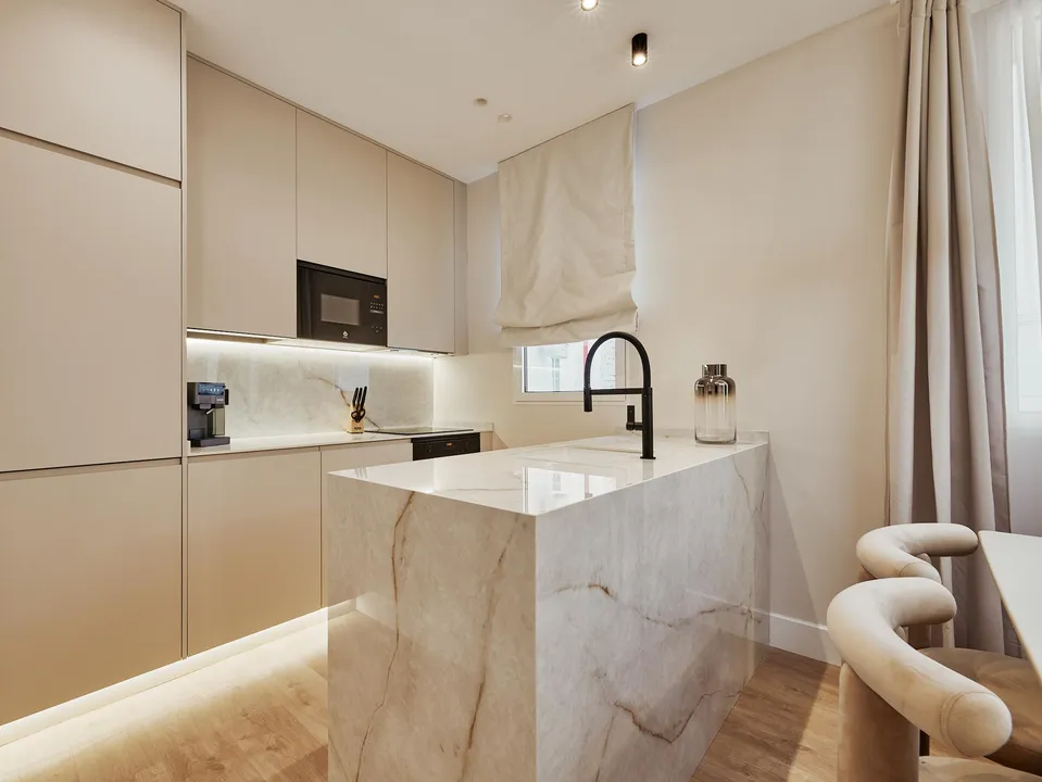 Alcántara III image 3