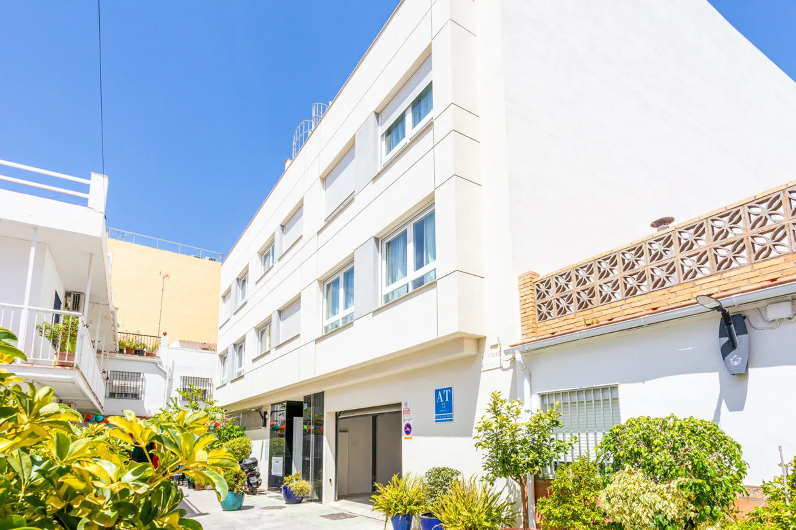 Exclusive Tourist Apartments Steps from the Beach in La Cala de Mijas
