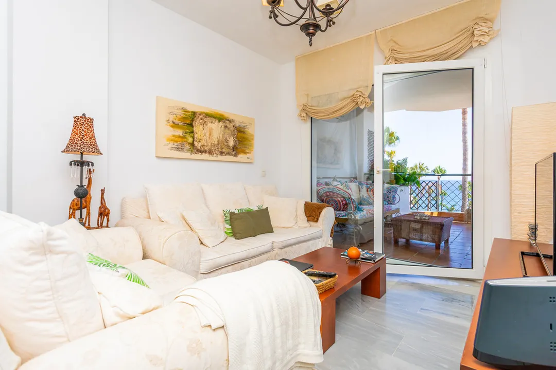Coastal 1-Bedroom Apartment in Calahonda image 1