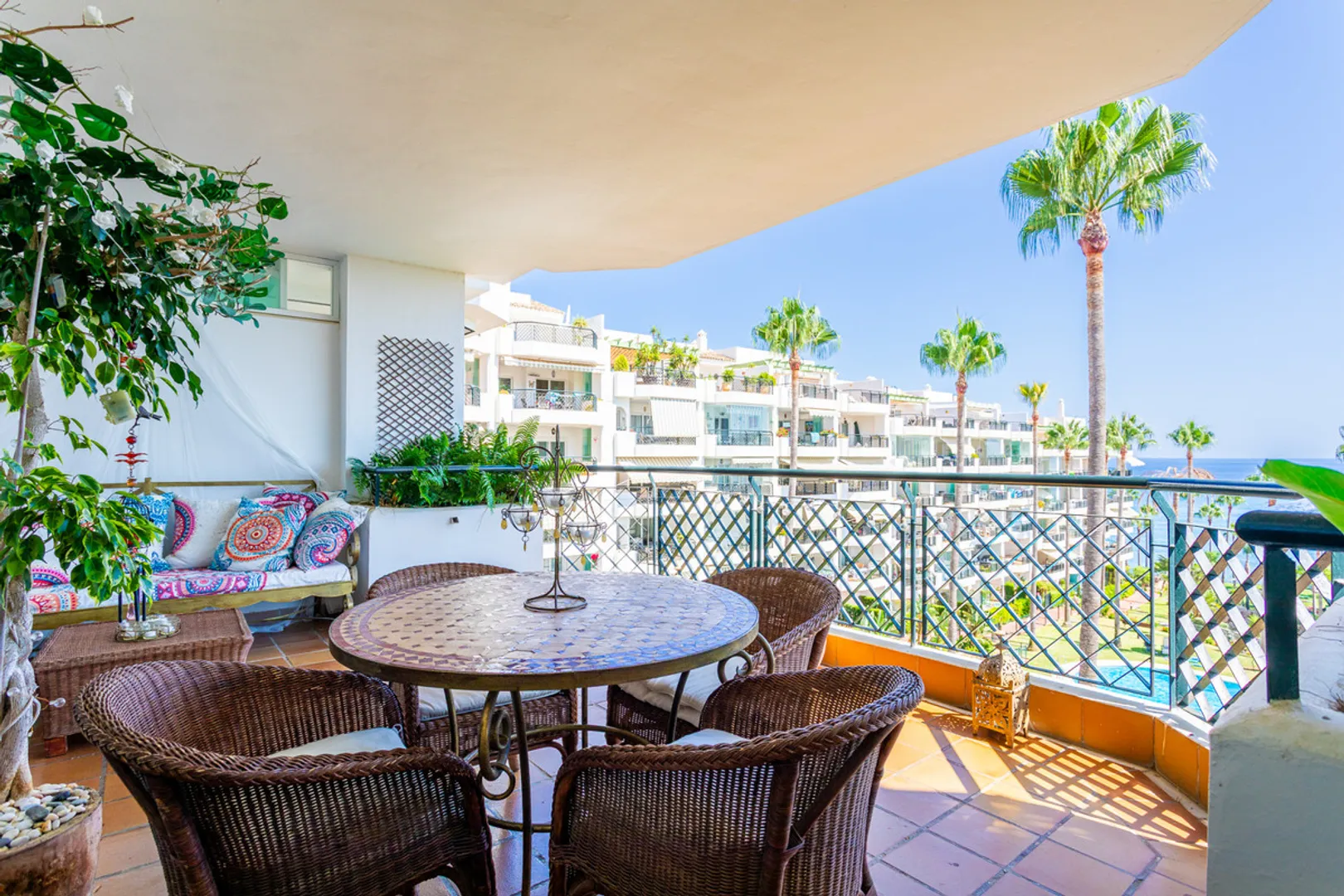 Coastal 1-Bedroom Apartment in Calahonda