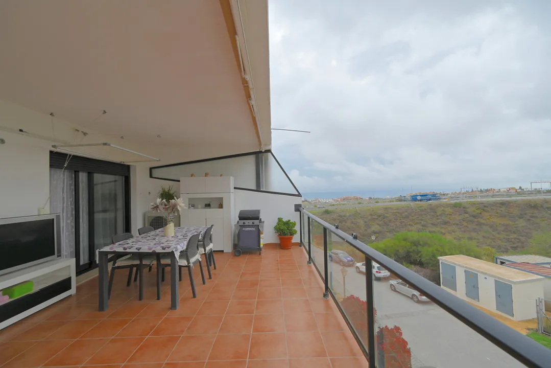 2-bedroom apartment with sea views in Riviera del Sol image 3