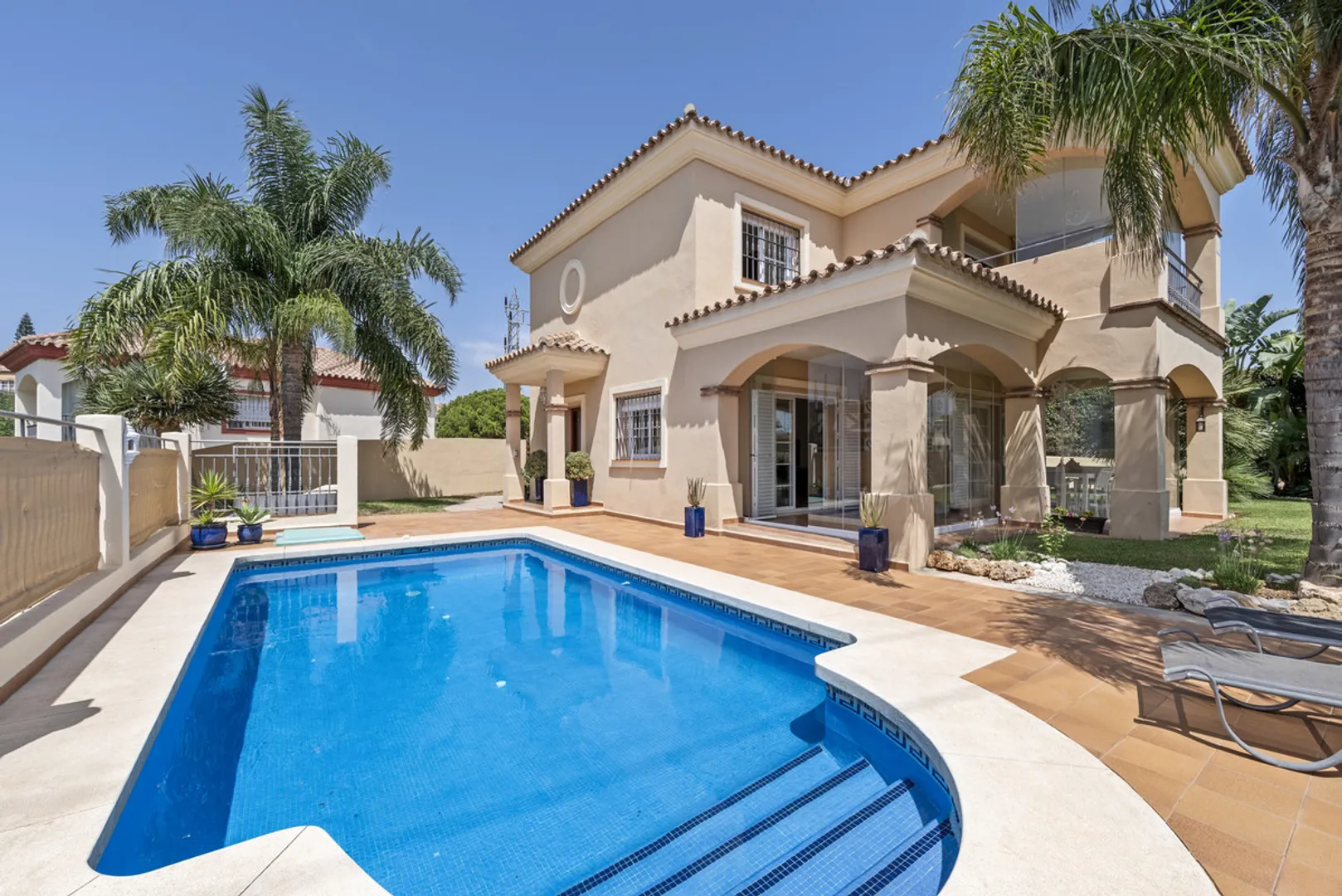 Renovated Villa with Pool in Riviera del Sol