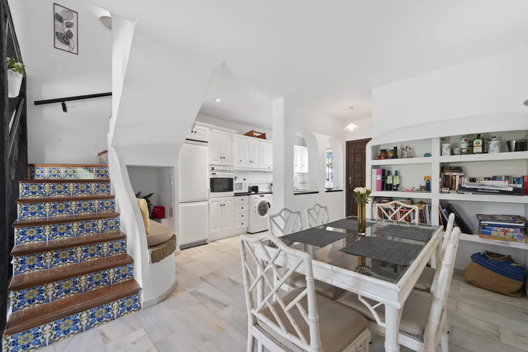 Corner Townhouse in Calahonda with Garden and Pool image 3