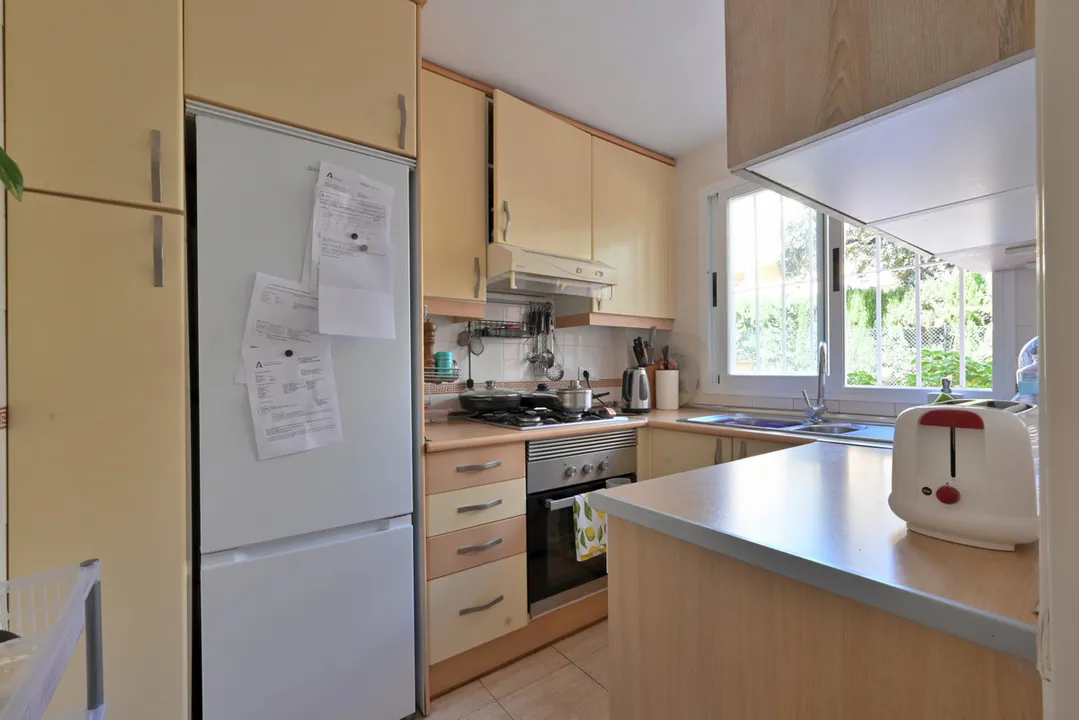 Apartamento de 1 Dormitorio a Pasos de la Playa en Calahonda image 3