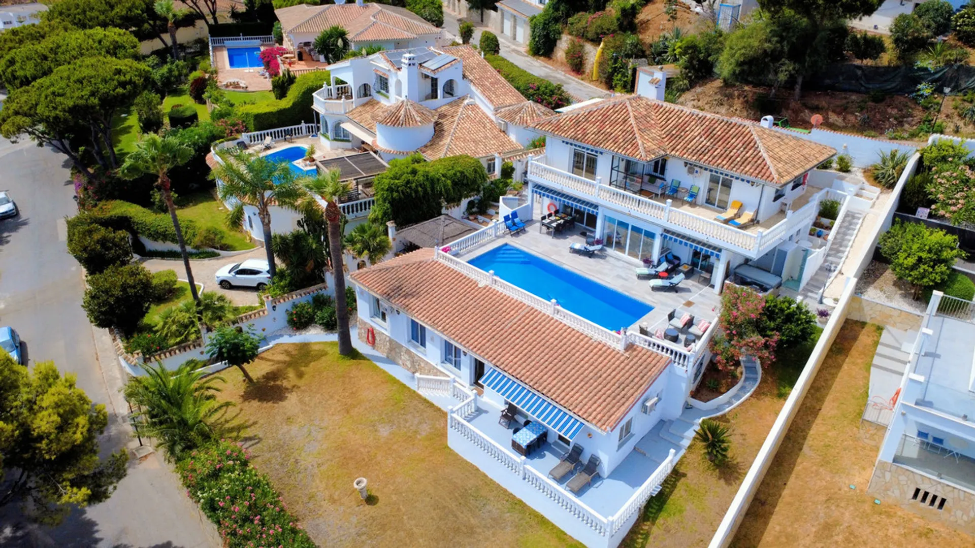 Luxury Villa with Apartment and Views in Cala de Mijas