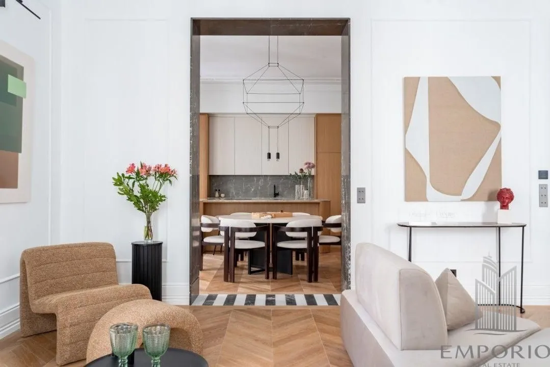Timeless Luxury in the Heart of Madrid: Exclusive Residence on Barquillo image 2