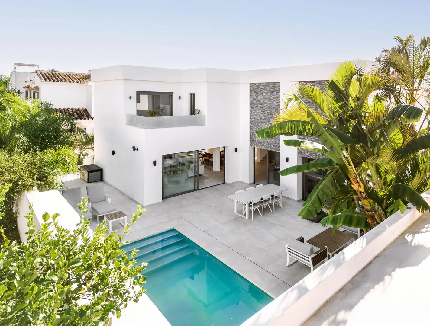 Luxury Villa with Pool and Garden in Marbella
