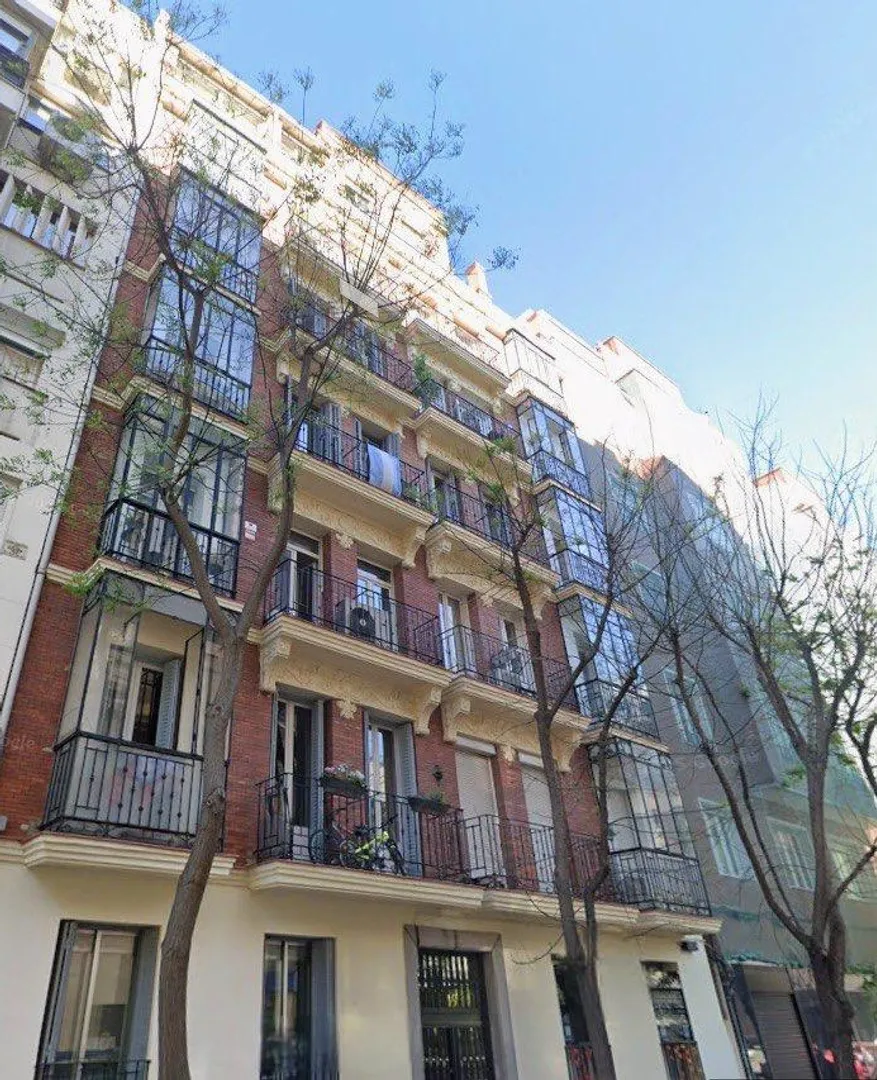 Alcántara, Left I